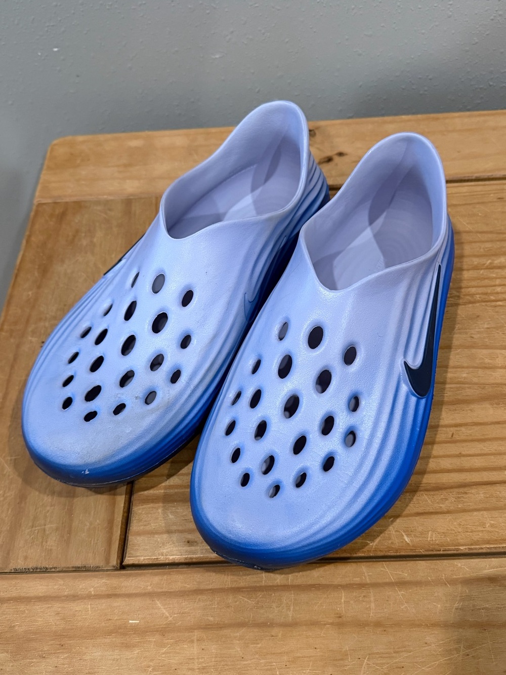 Nike Men’s Reactx Rejuven8 slip on shoes size 12 Blue